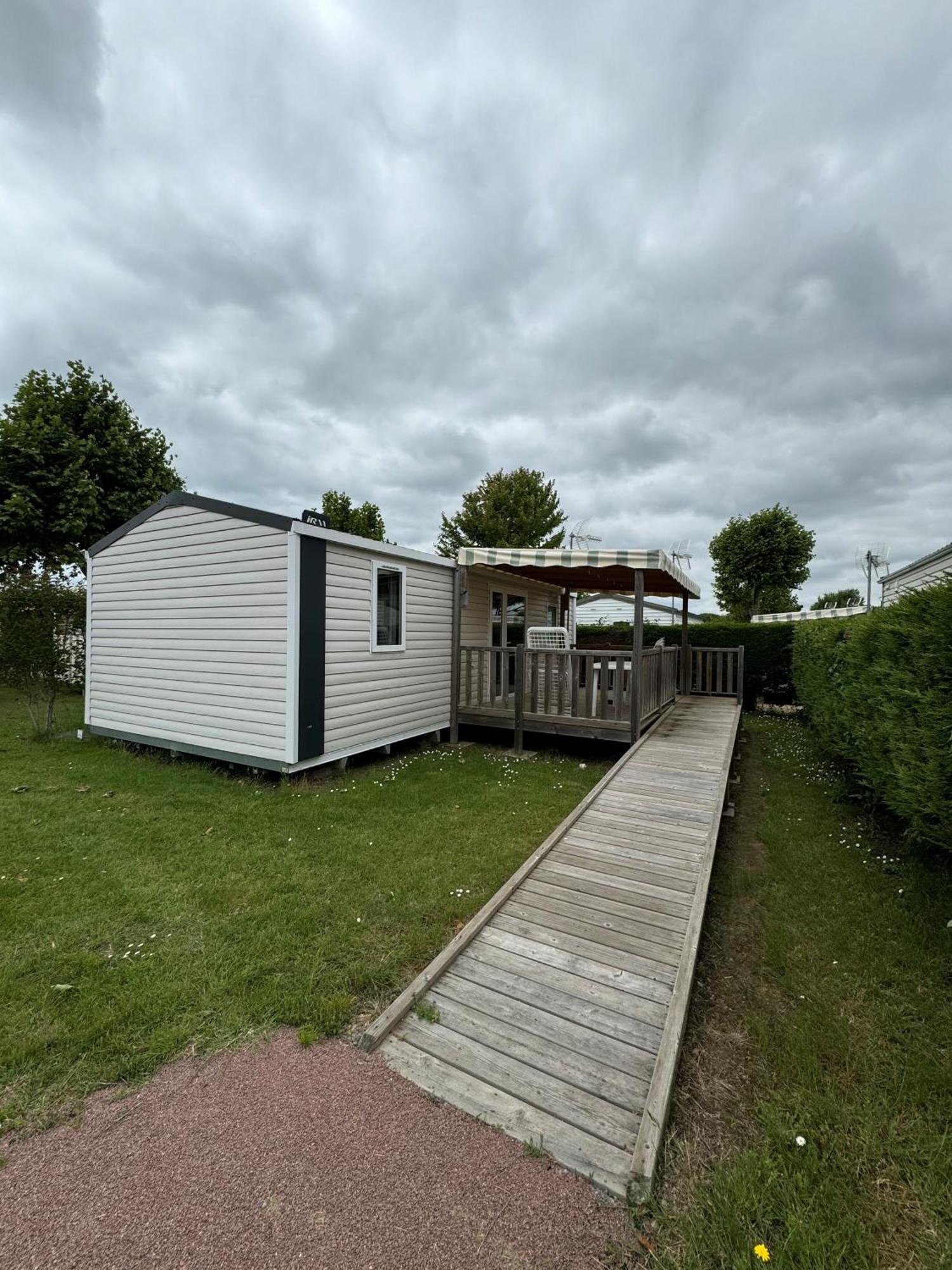 Camping Le Moulin De La Salle Les Sables-dʼOlonne Eksteriør billede